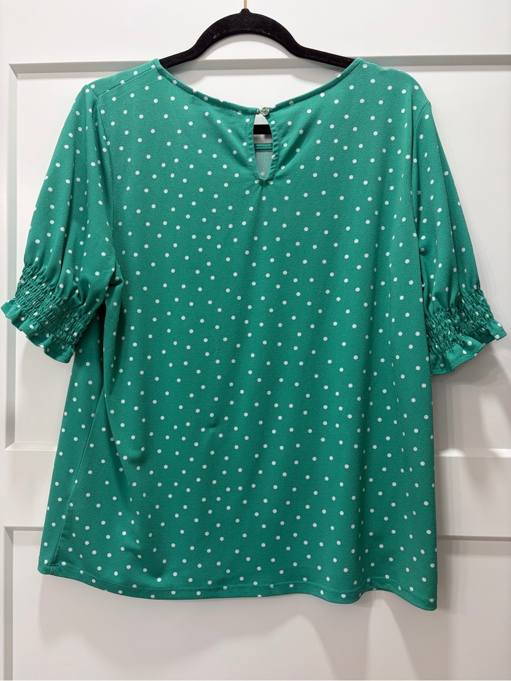 Adrianna Papell Preppy Retro Lightweight Green Polka Dot Short Sleeve Blouse - Picture 3 of 5